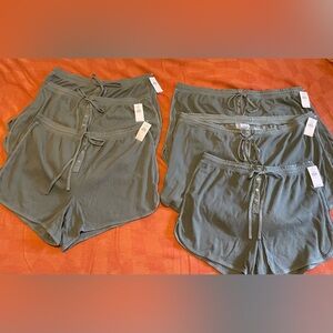 Green comfy shorts set